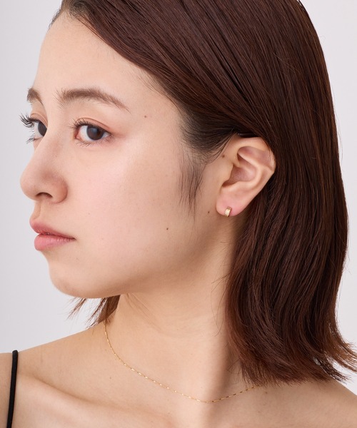 CALIN STANDARD(カリンスタンダード)の「◆金属アレルギー対応◆◆made in japan◆【純金厚メッキ】シャイン 極小ミニマルカーブピアス(ピアス(両耳用)・レディース・シルバー/ゴールド/ピンクゴールド・FREE)」の6枚目の写真