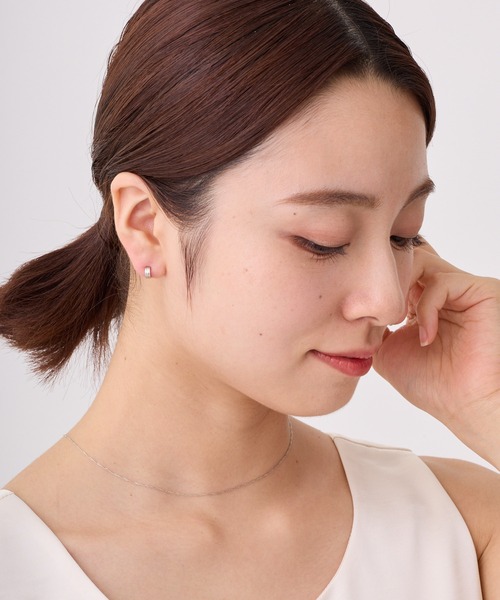 CALIN STANDARD(カリンスタンダード)の「◆金属アレルギー対応◆◆made in japan◆【純金厚メッキ】シャイン 極小ミニマルカーブピアス(ピアス(両耳用)・レディース・シルバー/ゴールド/ピンクゴールド・FREE)」の15枚目の写真