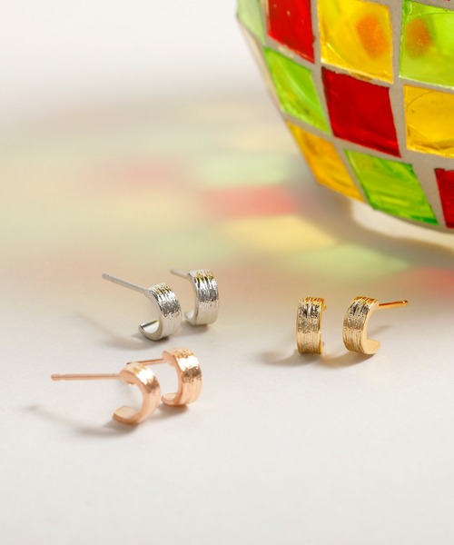 CALIN STANDARD(カリンスタンダード)の「◆金属アレルギー対応◆◆made in japan◆【純金厚メッキ】シャイン 極小ミニマルカーブピアス(ピアス(両耳用)・レディース・シルバー/ゴールド/ピンクゴールド・FREE)」の19枚目の写真