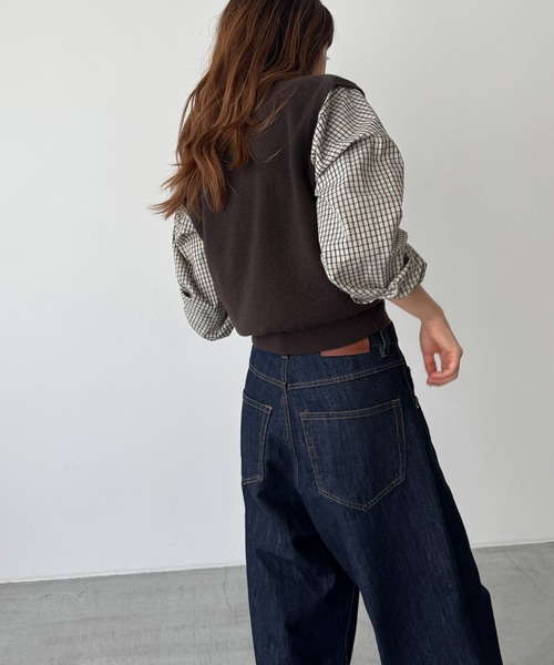 CANAL JEAN（キャナルジーン）の「SLEEK　カシミヤ混Vニットベスト（ベスト・レディース・グレー/ブラック/オリーブ/ブラウン・ONE SIZE）」の7枚目の写真