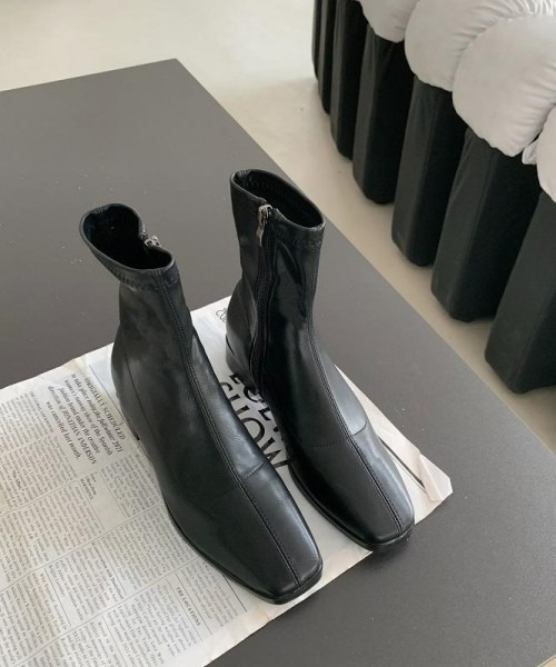 AMELY（エミリー）の「スクエアトゥショートブーツ（ブーツ・レディース・ブラック/ブラウン/アイボリー・38/37/36/35/40/39）」の8枚目の写真