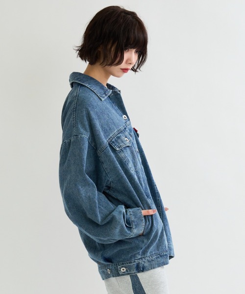 A.D.C.L.（エーディーシーエル）の「オーバーサイズ ビックシルエット デニムジャケット（Gジャン）（デニムジャケット・レディース・ブラック/ブルー・M/L）」の4枚目の写真