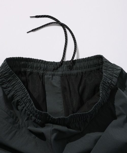 SIGNAL SPORTS（シグナルスポーツ）の「【SIGNAL SPORTS】nylon easy pants/ナイロンイージーパンツ（スウェットパンツ・メンズ・ダークグレー/ネイビー・LARGE/MEDIUM）」の9枚目の写真