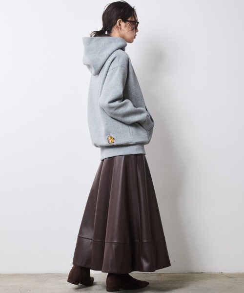 CHIC STYLE(シックスタイル)の「裏起毛フーディスウェット<大きいサイズ有>シックスタイル(パーカー・レディース・杢グレー/ボルドー・LL/3L/4L/5L/M/L)」の10枚目の写真