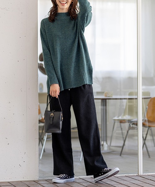 BELLUNA PLUS(ベルーナ)の「裏ベロアコーデュロイワイドパンツ股下63cm(その他パンツ・レディース・セージグリーン/グレイッシュベージュ/ブラック/チャコール・SMALL/LARGE/MEDIUM/X-LARGE)」の12枚目の写真