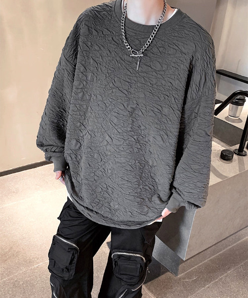 FVLMEN(フルメン)の「【FVLMEN】crease effect longsleeve crewneck tee/シワ加工 ロングスリーブ クルーネック T(Tシャツ/カットソー・メンズ・チャコールグレー/ホワイト/ブラック・MEDIUM/LARGE/X-LARGE)」の7枚目の写真