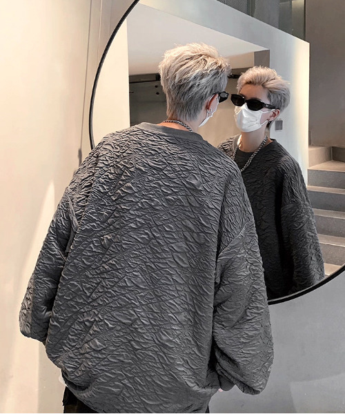 FVLMEN(フルメン)の「【FVLMEN】crease effect longsleeve crewneck tee/シワ加工 ロングスリーブ クルーネック T(Tシャツ/カットソー・メンズ・チャコールグレー/ホワイト/ブラック・MEDIUM/LARGE/X-LARGE)」の11枚目の写真