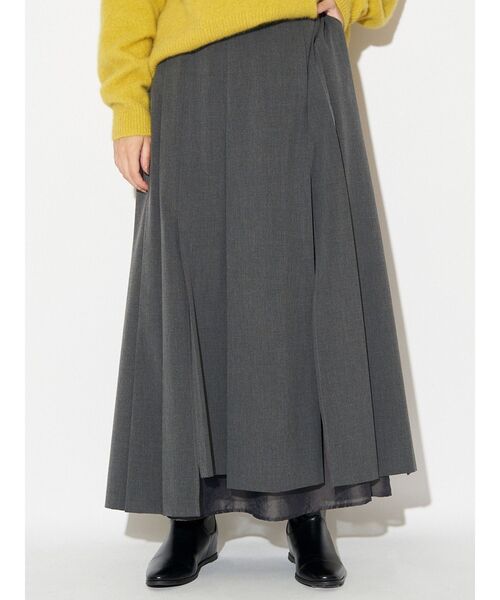 ELENDEEK（エレンディーク）の「スリットプリーツスカート（スカート・レディース・オフホワイト/グレー・01/02）」の3枚目の写真