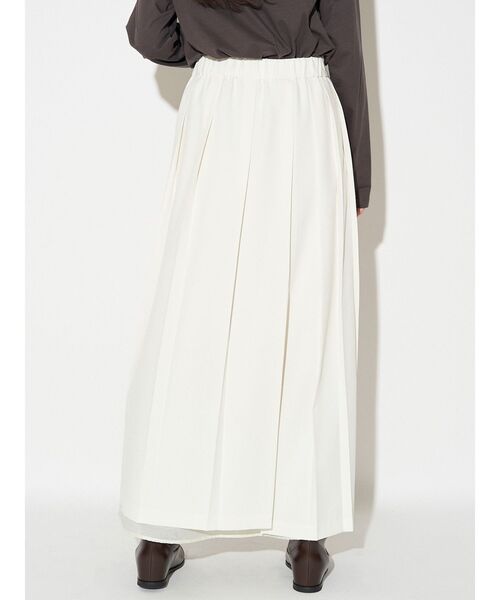 ELENDEEK（エレンディーク）の「スリットプリーツスカート（スカート・レディース・オフホワイト/グレー・01/02）」の6枚目の写真