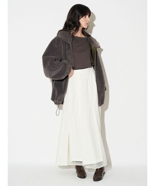 ELENDEEK（エレンディーク）の「スリットプリーツスカート（スカート・レディース・オフホワイト/グレー・01/02）」の9枚目の写真