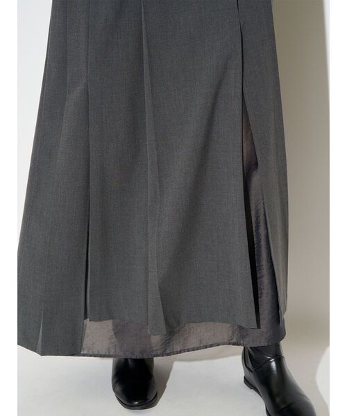 ELENDEEK（エレンディーク）の「スリットプリーツスカート（スカート・レディース・オフホワイト/グレー・01/02）」の18枚目の写真