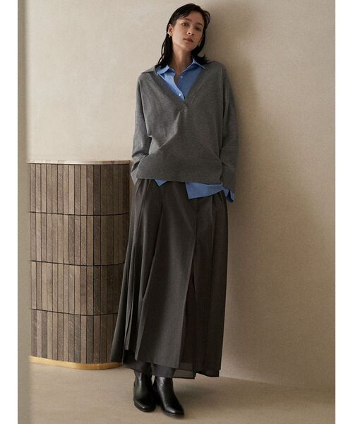 ELENDEEK（エレンディーク）の「スリットプリーツスカート（スカート・レディース・オフホワイト/グレー・01/02）」の19枚目の写真