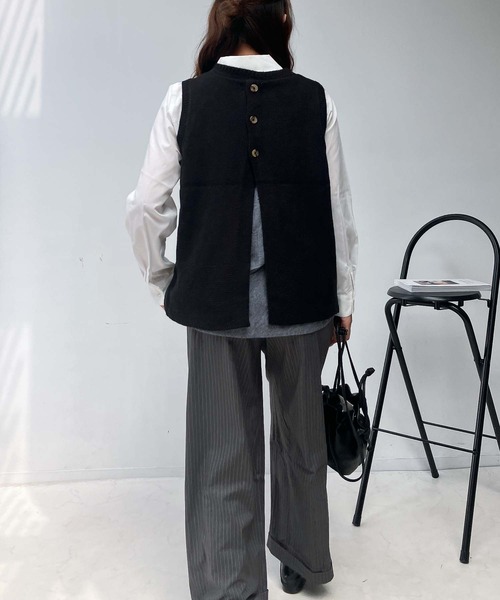 セール】♪ケーブル編み切替えデザイン 後ろボタンニットベスト