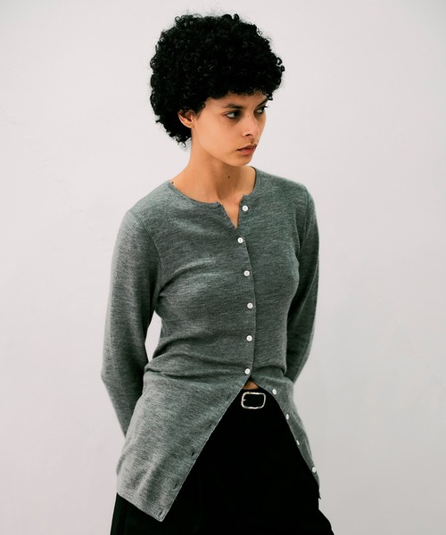 NOISE MAKER(ノイズメーカー)の「クルーネックミディ丈カーディガン(カーディガン/ボレロ・レディース・ブラック/レッド/ブラウン/パープル/グレー・FREE)」の17枚目の写真