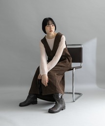 KBF（ケイビーエフ）の「『WEB限定』コーデュロイクロスジャンパースカート（ワンピース・レディース）」