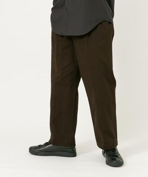 URBAN RESEARCH ROSSO MEN（アーバンリサーチロッソメン）の「『XLサイズあり』ストレッチモールスキン1タックワイドスラックス（その他パンツ・メンズ・ダークブラウン/ベージュ/ブラック・LARGE/X-LARGE/MEDIUM）」の5枚目の写真
