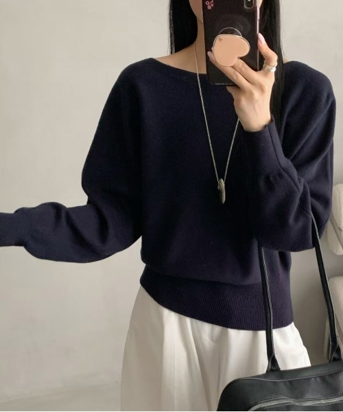 FINEnough（ファインナフ）の「肩出しワンショルダーニットトップス（ニット/セーター・レディース・ホワイト/グレー/ブラック/ネイビー・FREE）」の6枚目の写真