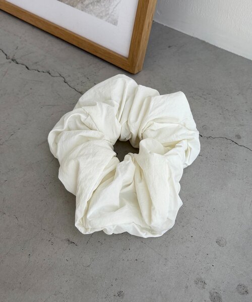 CAPRICIEUX LE'MAGE(カプリシューレマージュ)の「〈GOLDY/ゴールディ〉シャカシャカシュシュ(シュシュ・レディース・グレー/ブラック/ホワイト・FREE)」の5枚目の写真