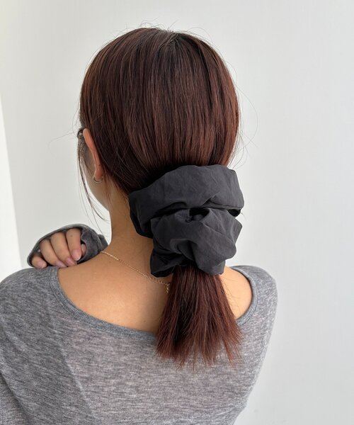 CAPRICIEUX LE'MAGE(カプリシューレマージュ)の「〈GOLDY/ゴールディ〉シャカシャカシュシュ(シュシュ・レディース・グレー/ブラック/ホワイト・FREE)」の7枚目の写真