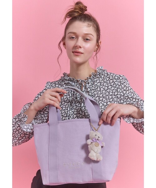 TOCCA(トッカ)の「TOCCA AMICO CANVAS TOTE キャンバストート(トートバッグ・レディース・ブラック系/ピンク系/ベージュ系/ライラック系/アイボリー系/ブラック系5/ベージュ系1・F)」の17枚目の写真