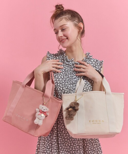 TOCCA(トッカ)の「TOCCA AMICO CANVAS TOTE キャンバストート(トートバッグ・レディース・ブラック系/ピンク系/ベージュ系/ライラック系/アイボリー系/ブラック系5/ベージュ系1・F)」の18枚目の写真