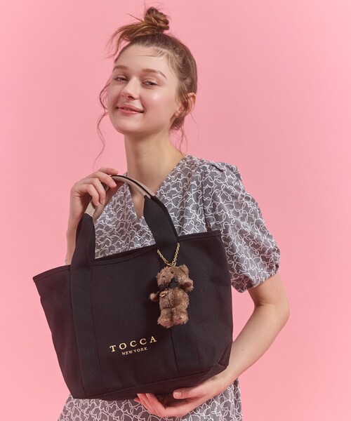 TOCCA(トッカ)の「TOCCA AMICO CANVAS TOTE キャンバストート(トートバッグ・レディース・ブラック系/ピンク系/ベージュ系/ライラック系/アイボリー系/ブラック系5/ベージュ系1・F)」の20枚目の写真