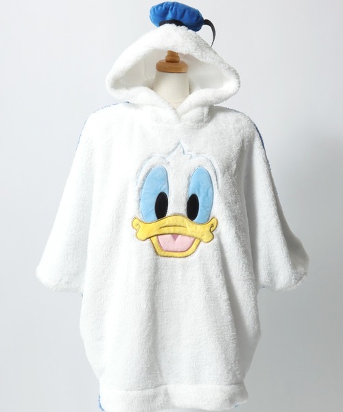 Disney（ディズニー）の「Disney（ディズニー）キャラクターなりきりボアパーカー/ポンチョ/仮装/ルームウェア レディース（パーカー・レディース・グレー/ブルー/ターコイズブルー/ホワイト×ピンク/ライトブラウン/ピンク系その他/ホワイト×レッド/ホワイト×ブルー/イエロー/ブラウン/ホワイト/ライトグレー/ピンク/グリーン・M）」の4枚目の写真