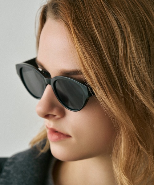 NUEF (ヌエフ)の「ホックスタイルサングラス|カラーレンズ|トレンド|紫外線対策|UVカット|サングラス|NUEF|COLOR SUNGLASSES(サングラス・レディース・ブラック系その他/ブラック・FREE)」の13枚目の写真