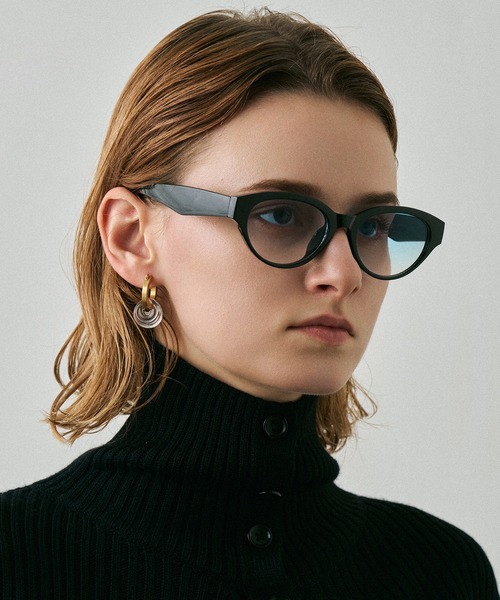 NUEF (ヌエフ)の「ホックスタイルサングラス|カラーレンズ|トレンド|紫外線対策|UVカット|サングラス|NUEF|COLOR SUNGLASSES(サングラス・レディース・ブラック系その他/ブラック・FREE)」の16枚目の写真