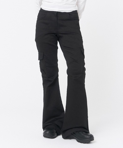 Miseki SEOUL(ミセキソウル)の「PANEL CARGO BOOTSCUT PANTS(その他パンツ・レディース・ブラック/チャコールグレー・1/2)」の7枚目の写真
