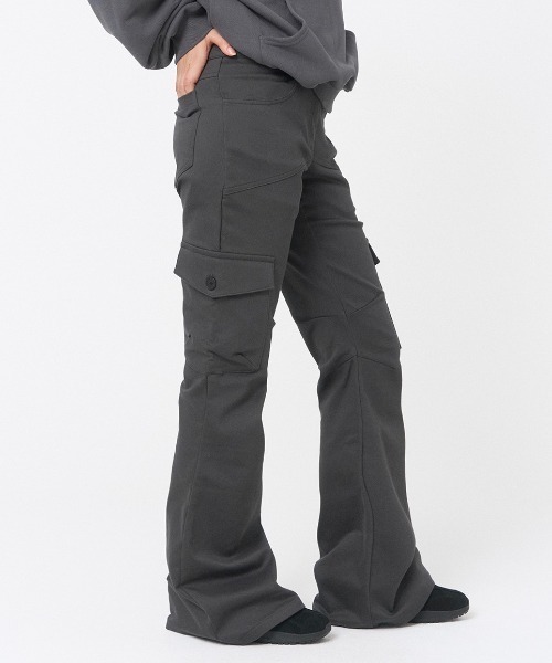 Miseki SEOUL(ミセキソウル)の「PANEL CARGO BOOTSCUT PANTS(その他パンツ・レディース・ブラック/チャコールグレー・1/2)」の17枚目の写真