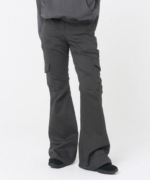 Miseki SEOUL(ミセキソウル)の「PANEL CARGO BOOTSCUT PANTS(その他パンツ・レディース・ブラック/チャコールグレー・1/2)」の18枚目の写真
