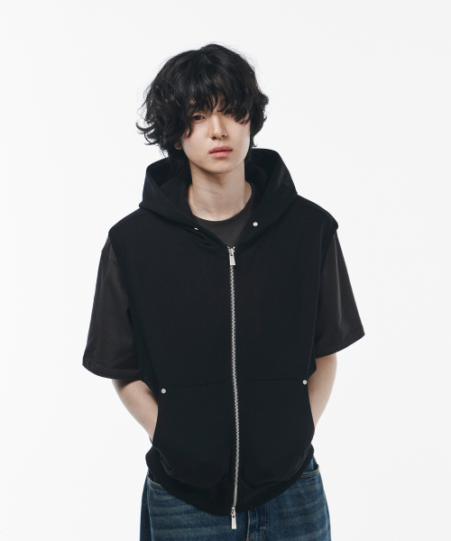 SIGNATURE（シグネチャ）の「リベットフードスリーブレスベスト[ブラック]（ベスト・レディース・その他・MEDIUM/LARGE）」の5枚目の写真