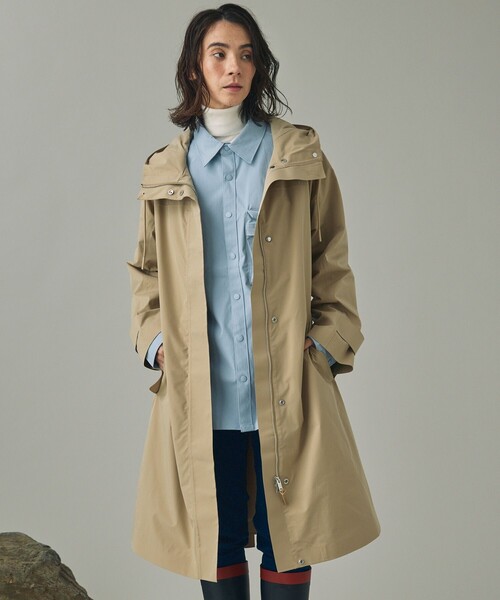 AIGLE（エーグル）の「透湿防水 ロングトレンチコート（トレンチコート・レディース・ダークネイビー/ベージュ・M/L/S/XS）」の3枚目の写真