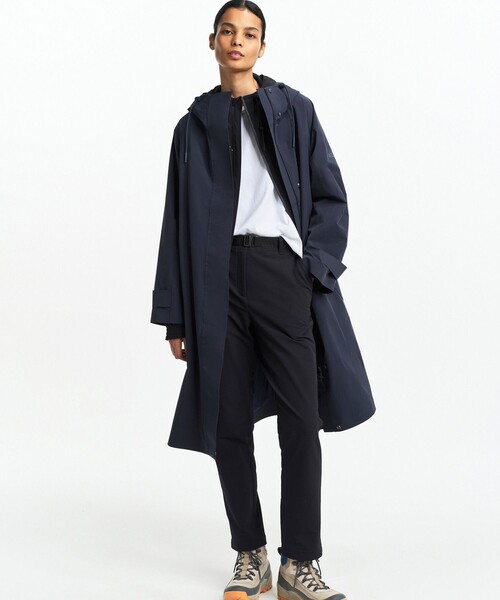 AIGLE（エーグル）の「透湿防水 ロングトレンチコート（トレンチコート・レディース・ダークネイビー/ベージュ・M/L/S/XS）」の10枚目の写真