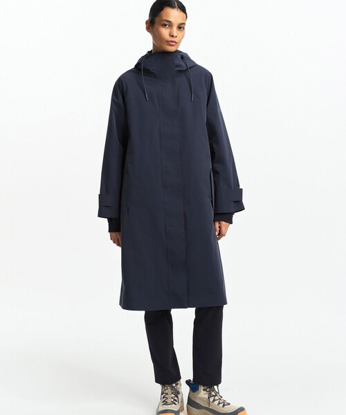 AIGLE（エーグル）の「透湿防水 ロングトレンチコート（トレンチコート・レディース・ダークネイビー/ベージュ・M/L/S/XS）」の11枚目の写真