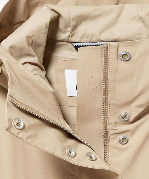 AIGLE（エーグル）の「透湿防水 ロングトレンチコート（トレンチコート・レディース・ダークネイビー/ベージュ・M/L/S/XS）」の18枚目の写真