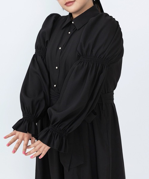 PUNYUS（プニュズ）の「マムルークスリーブワンピース（ワンピース・レディース・サックスブルー/ブラック/ベージュ・1/2/3/4）」の8枚目の写真