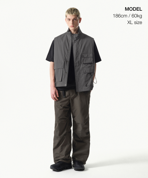 MUSINSA STANDARD（ムシンサスタンダード）の「[シティレジャー] CNマルチポケットベスト [グレー]（ベスト・メンズ・その他・MEDIUM/LARGE/X-LARGE/XX-LARGE）」の2枚目の写真