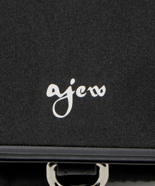 ajew（エジュー）の「＜ajew＞PUFFER iPhone15ケース（スマホケース/カバー・レディース・ブラック/ブラウン系/ライトブルー・FREE）」の13枚目の写真