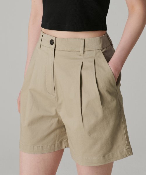 MUSINSA STANDARD WOMAN（ムシンサスタンダードウーマン）の「ウィメンズツーピンタックワイドチノショーツ[ベージュ]（その他パンツ・レディース・その他・24/25/26/27/28/29/30）」の7枚目の写真