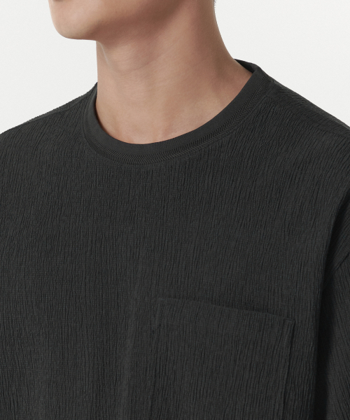MUSINSA STANDARD（ムシンサスタンダード）の「クランクルオーバーサイズウーブンTシャツ[ダークグレー]（Tシャツ/カットソー・メンズ・その他・LARGE/X-LARGE/XX-LARGE/MEDIUM）」の4枚目の写真