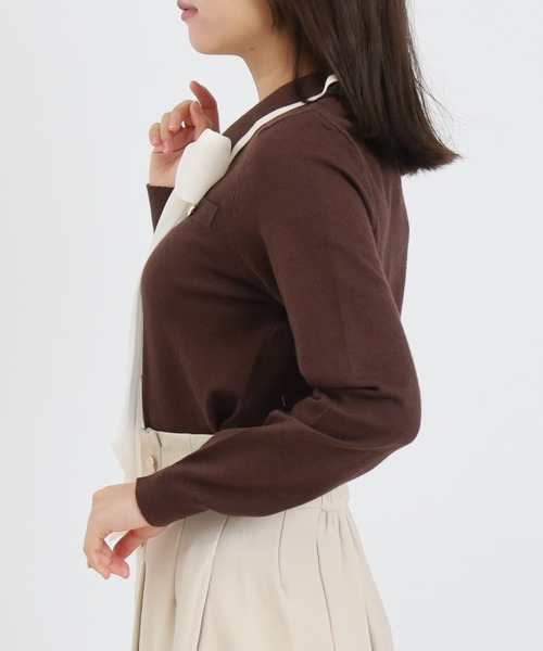 ASTORIA ODIER(アストリアオディール)の「ラメリボンタイ襟付きニット(ニット/セーター・レディース・ブラウン/アイボリー/ブラック/ネイビー・MEDIUM/LARGE)」の13枚目の写真