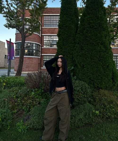 DEFGARMENTS（デフグラメンツ）の「STUD PARACHUTE PANTS [BLACK]（その他パンツ・レディース・その他・X-SMALL/SMALL/MEDIUM/LARGE）」の9枚目の写真