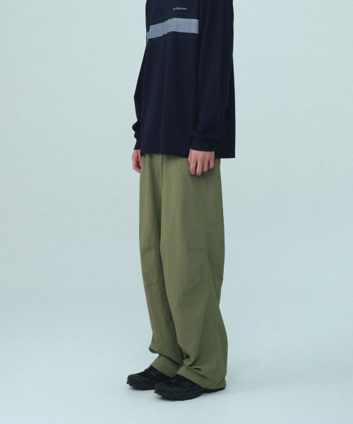 Rest&Recreation(レストアンドレクリエーション)の「NYLON PARACHUTE PANTS - OLIVE(その他パンツ・メンズ・その他・LARGE/X-LARGE)」の4枚目の写真