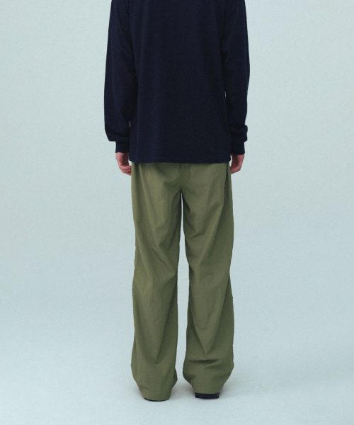 Rest&Recreation(レストアンドレクリエーション)の「NYLON PARACHUTE PANTS - OLIVE(その他パンツ・メンズ・その他・LARGE/X-LARGE)」の5枚目の写真