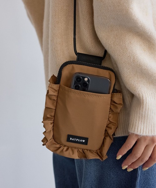 BAYFLOW（ベイフロー）の「[軽量!!スマホとお財布がこれひとつに♪]フリルライトミニショルダー（ショルダーバッグ・レディース・ブラック/ベージュ・FREE）」の2枚目の写真