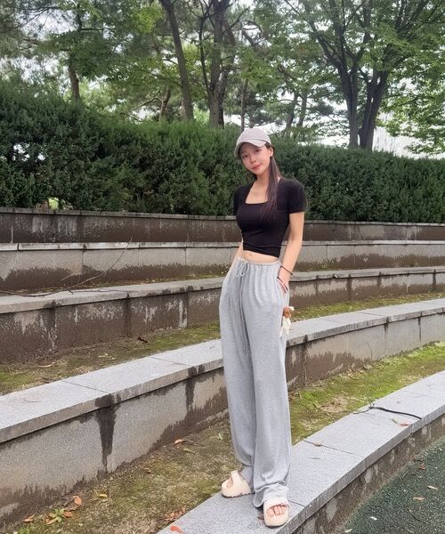 LADY VOLUME(レディーボリューム)の「レアリブドワイドパンツ (GREY)(スウェットパンツ・レディース・その他・MEDIUM/SMALL)」の2枚目の写真