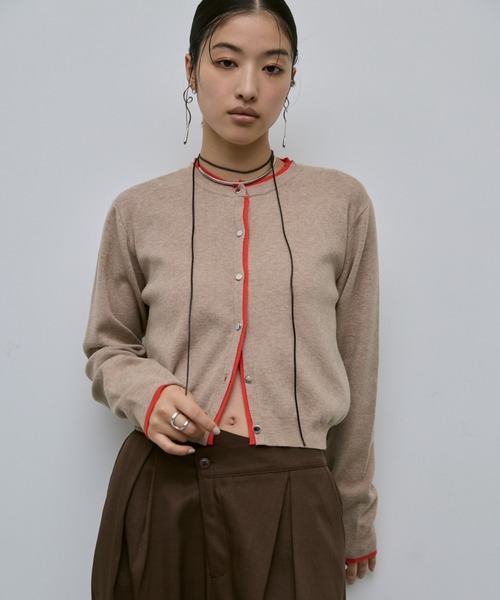 AIC.(エーアイシー)の「カラーコンビネーションニットカーディガン(カーディガン/ボレロ・レディース・ベージュ/グレー/アイボリー・FREE)」の9枚目の写真