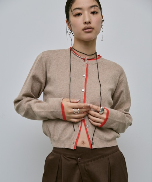 AIC.(エーアイシー)の「カラーコンビネーションニットカーディガン(カーディガン/ボレロ・レディース・ベージュ/グレー/アイボリー・FREE)」の10枚目の写真